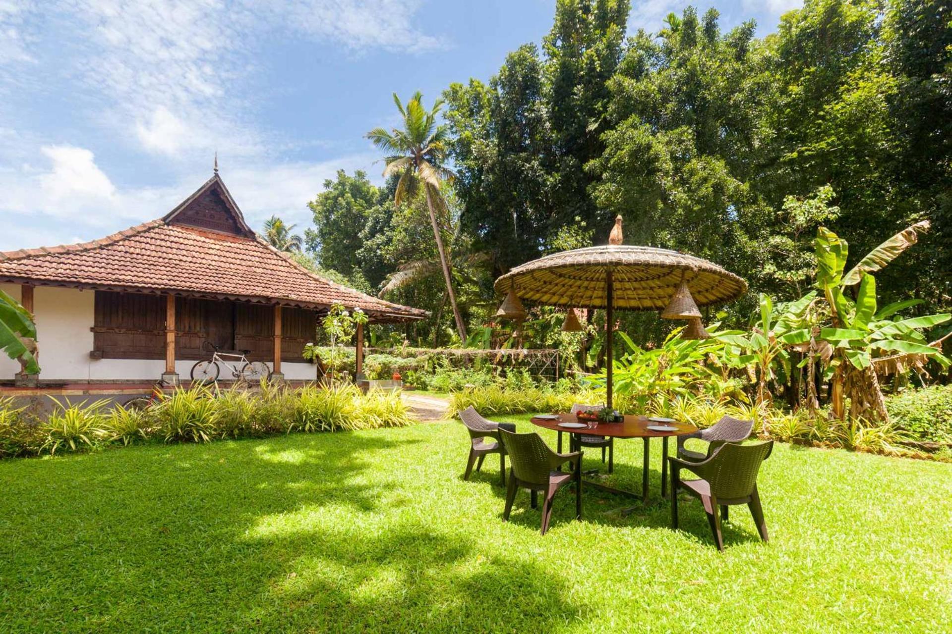 Stayvista At La Riva Heritage Villa With Bicycle Alappuzha Luaran gambar