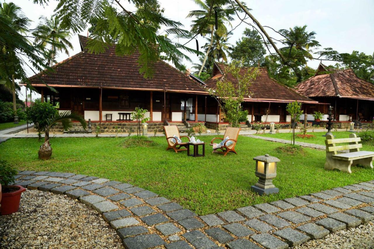 Stayvista At La Riva Heritage Villa With Bicycle Alappuzha Luaran gambar