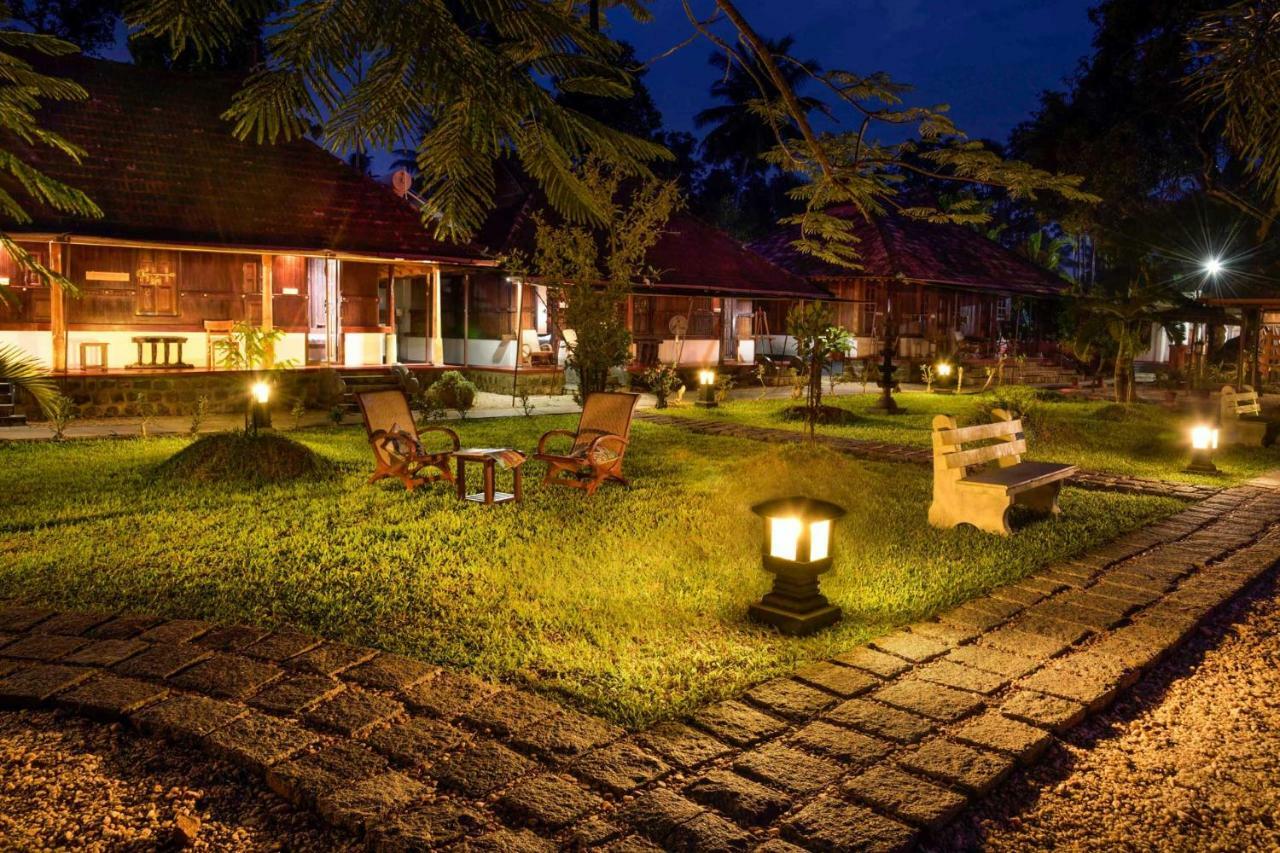 Stayvista At La Riva Heritage Villa With Bicycle Alappuzha Luaran gambar
