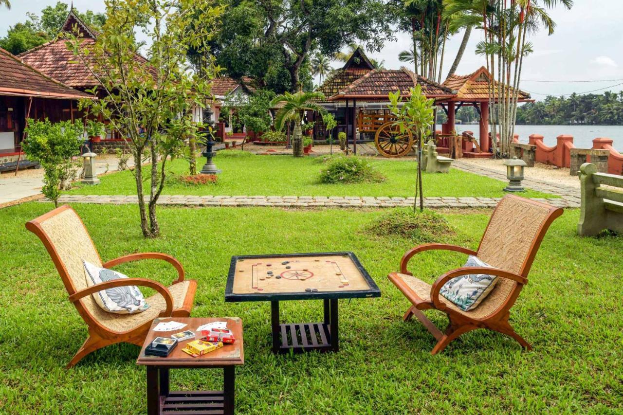 Stayvista At La Riva Heritage Villa With Bicycle Alappuzha Luaran gambar